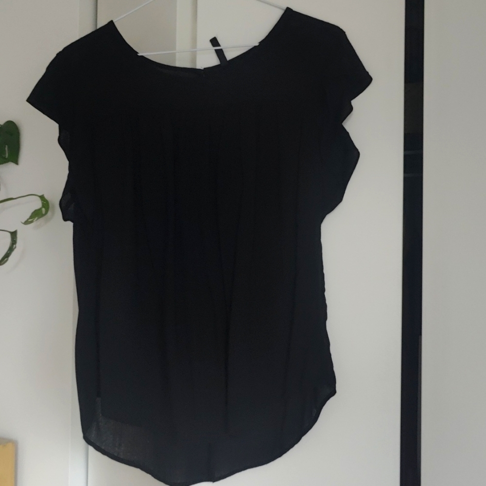 Black Stradivarius top